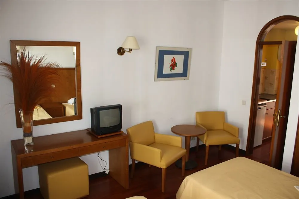 Apartamentos Turisticos Paraiso Funchal  Aparthotel Funchal (Madeira)